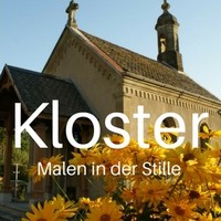Kloster, Kapelle mit gelben Blumen